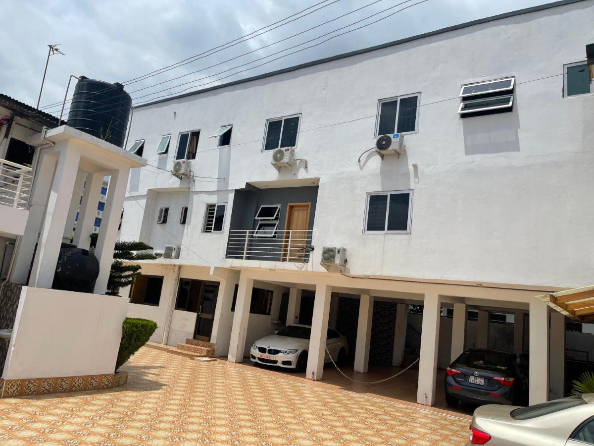 Bonsukoda Lodge Madina Exterior photo
